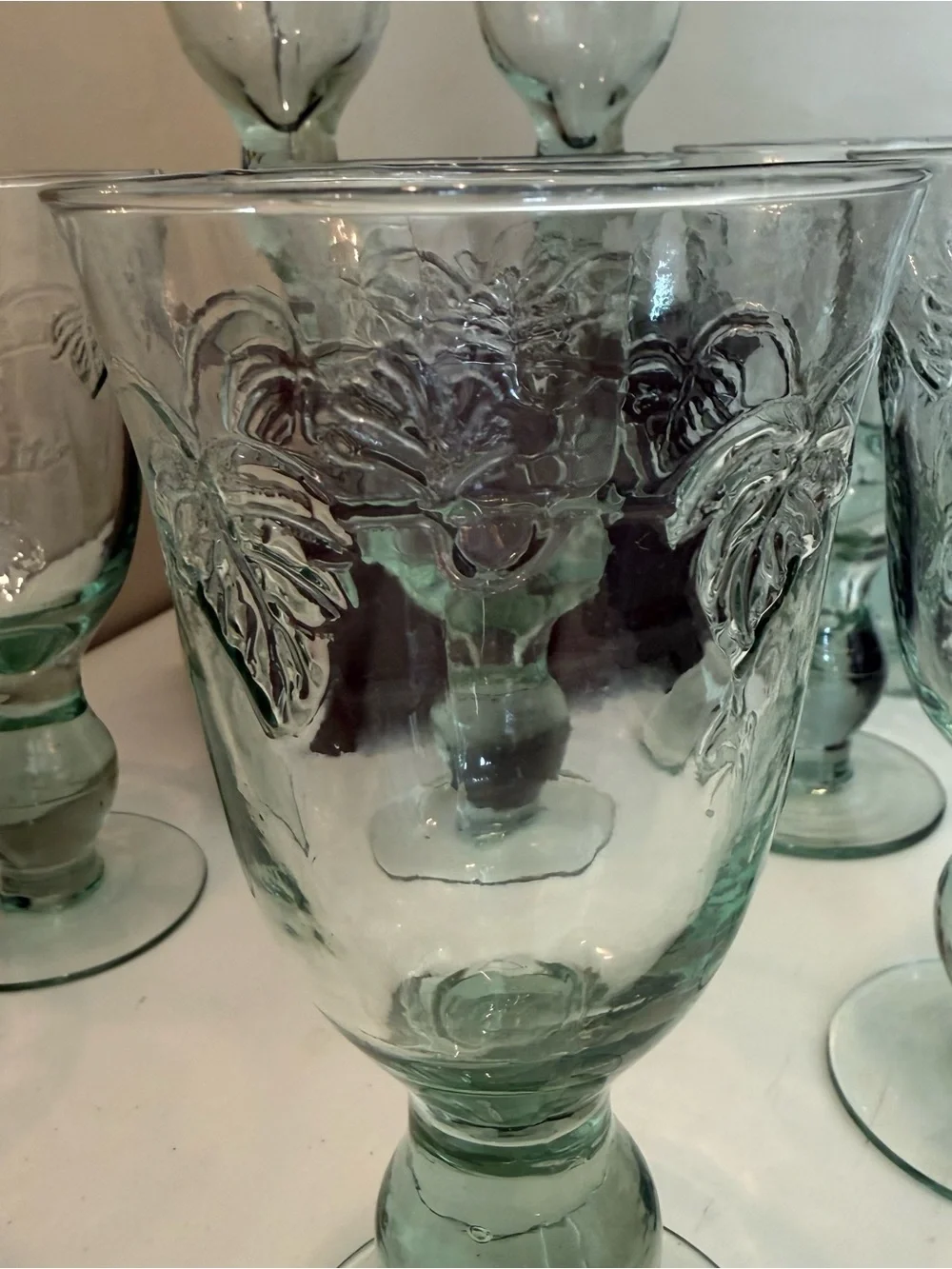 Vintage Light Green Embossed Leaf & Vine Water Wine Goblet 7” Glass